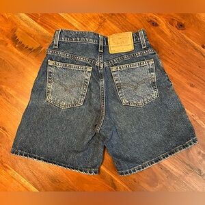 Vintage Levi’s 550 Denim Shorts - Size 5